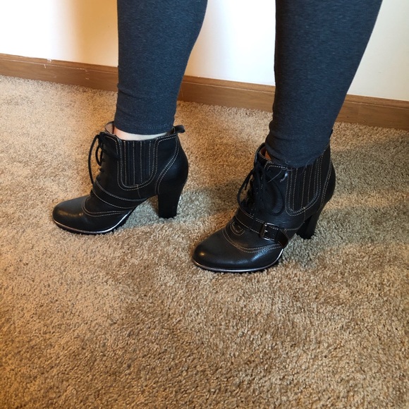 Black Soft boots - Picture 3 of 3